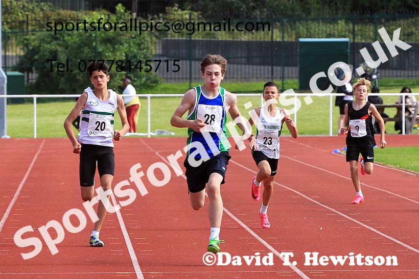 Boys Under-13s 200 metres, 2023 Northern Under-13s, Under-15s and Under-17s, Middlesbrough.  Photo: David T. Hewitson/Sports for All Pics